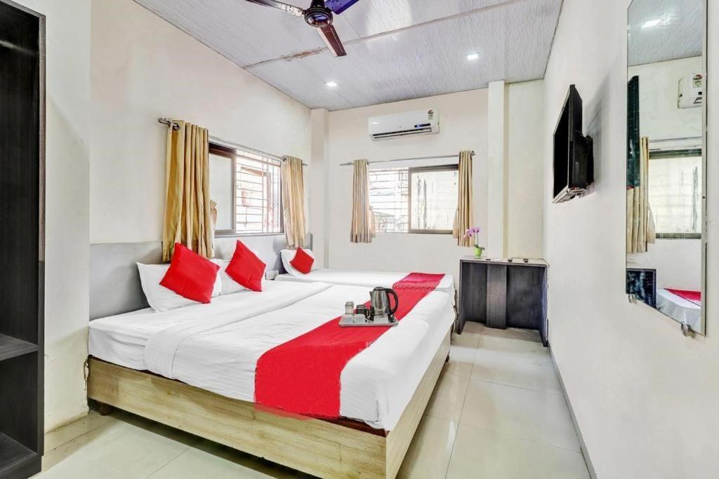 Hotel Kailash Park- Near International Airport Bombay Exterior foto