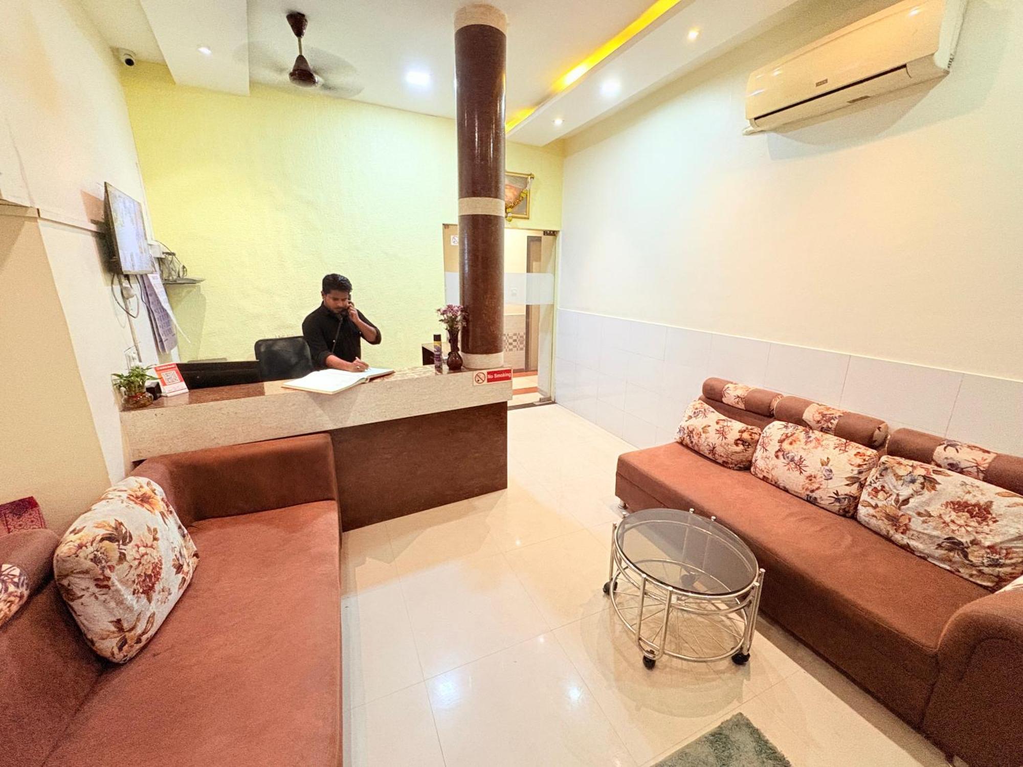 Hotel Kailash Park- Near International Airport Bombay Exterior foto